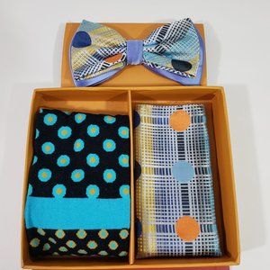 Robert Lewis Navy Bow Tie Hanky Socks Box 3 Set